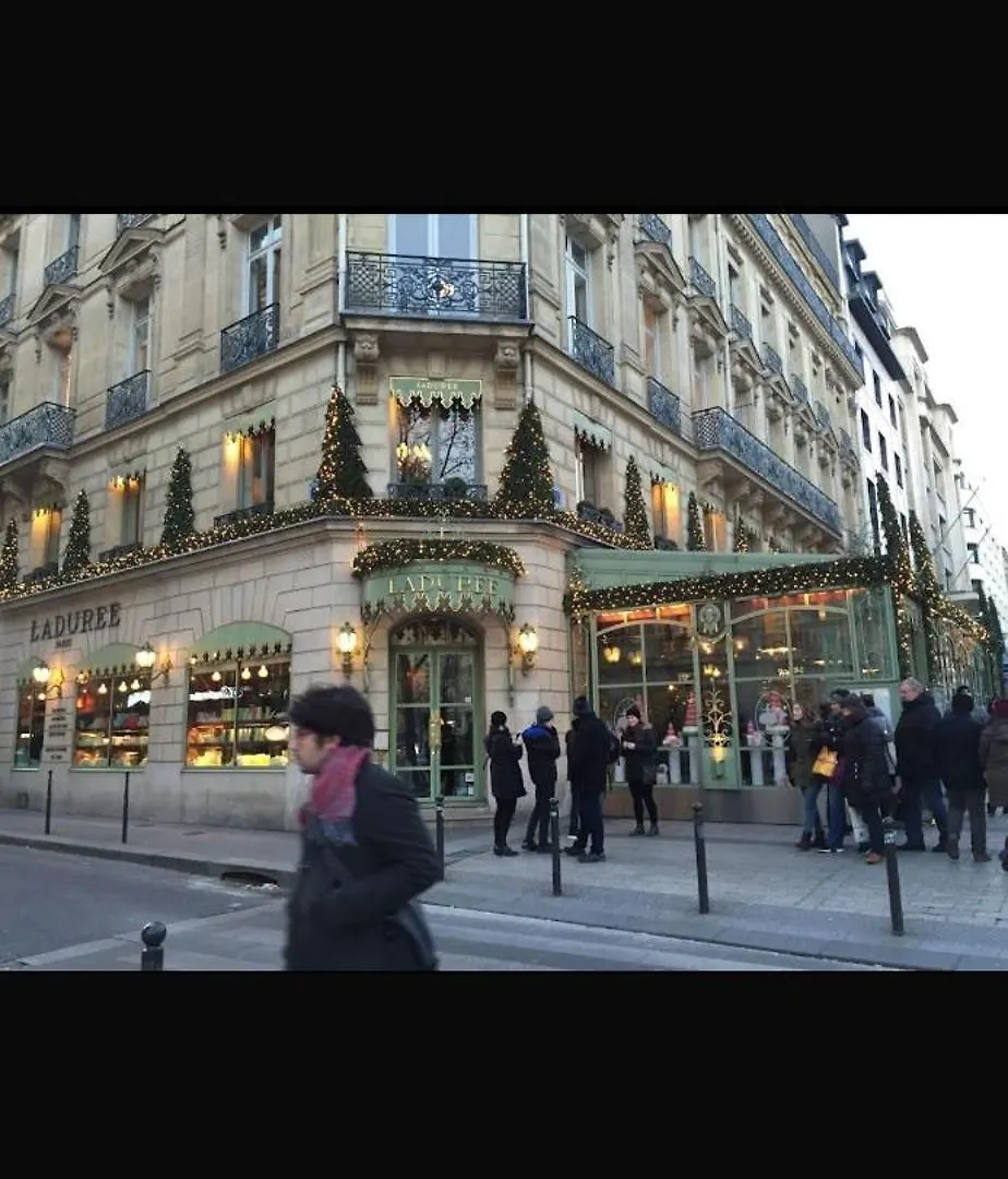 Luxury Flat Champs-Elysees Monceau Paryż 0*,  Francja