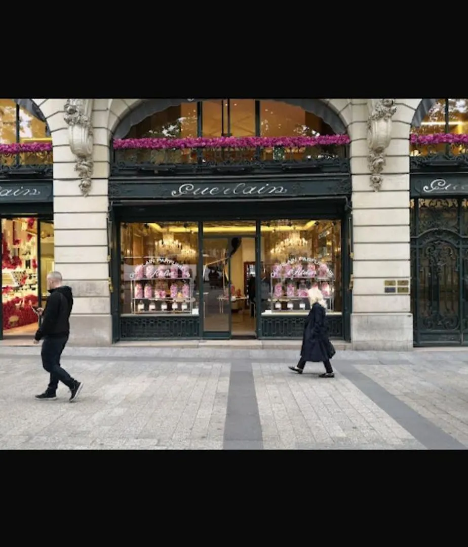 Luxury Flat Champs-Elysees Monceau Paryż 0*,