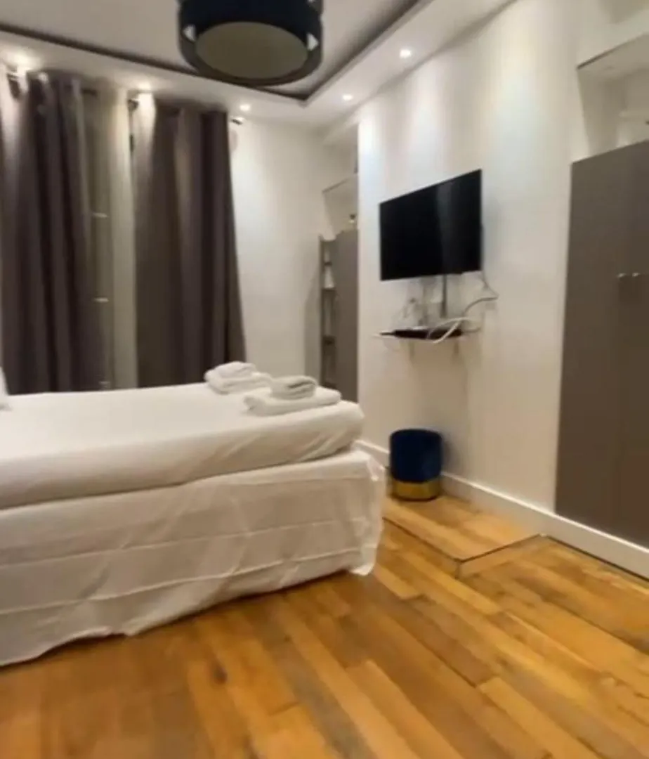 Luxury Flat Champs-Elysees Monceau Paryż